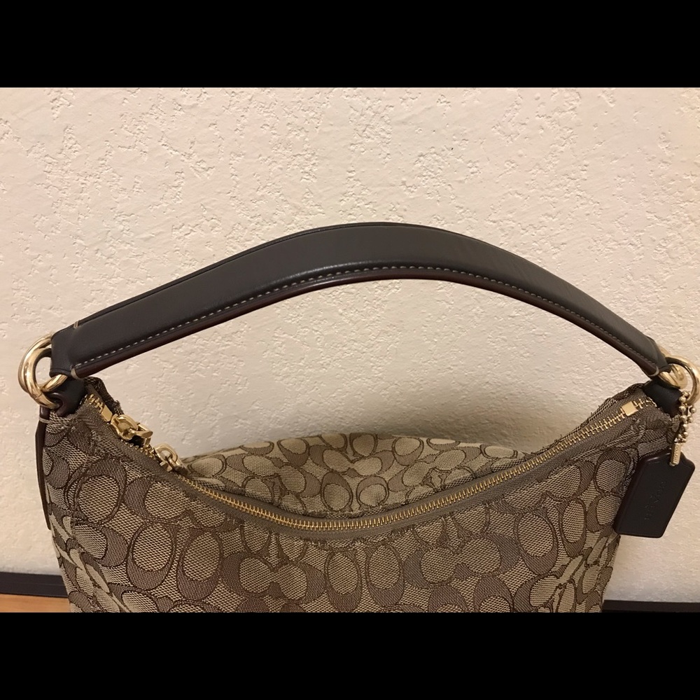 Authentic Coach - Picture 4 of 8
